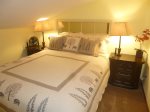 Ante-room off guest room